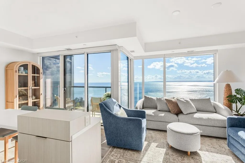 370 Martha Street, #1207