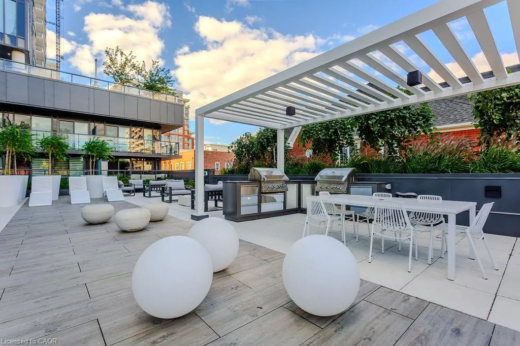 370 Martha Street, #1207