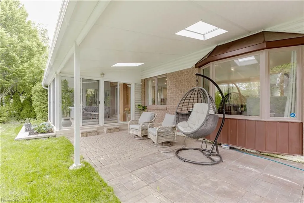 33 Strathroy Crescent