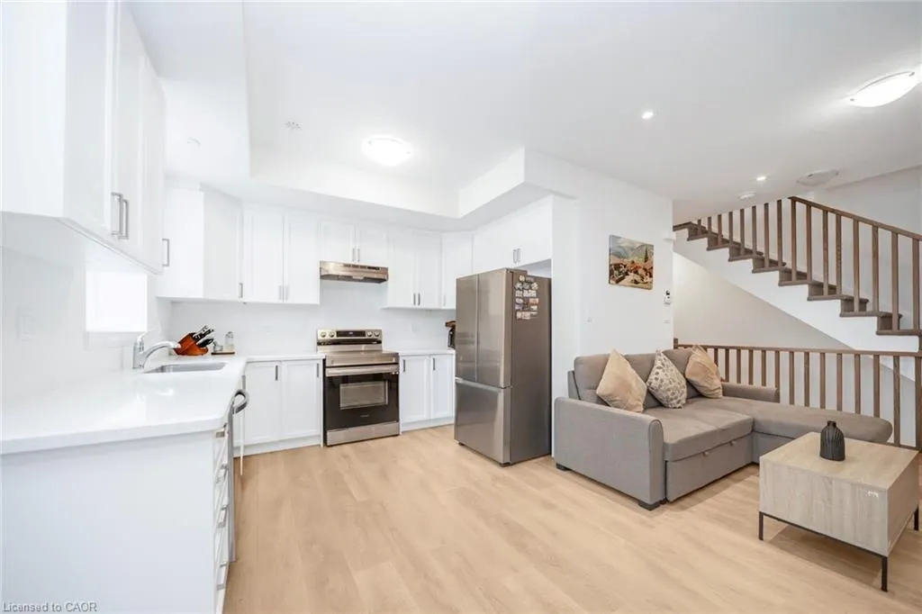 305 Garner Road W, #43