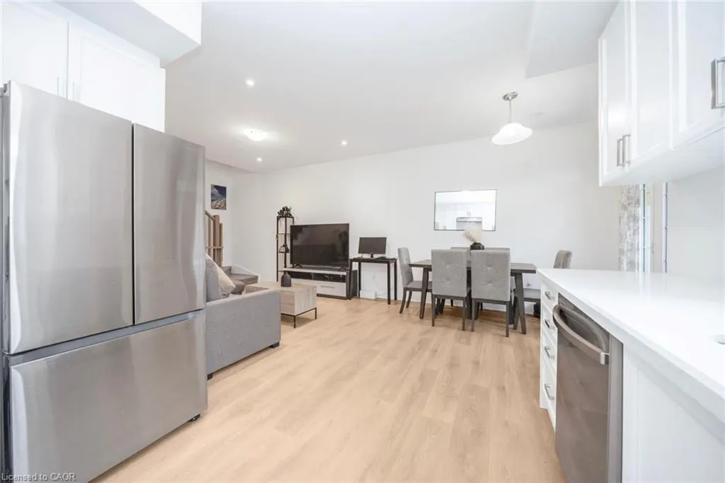 305 Garner Road W, #43