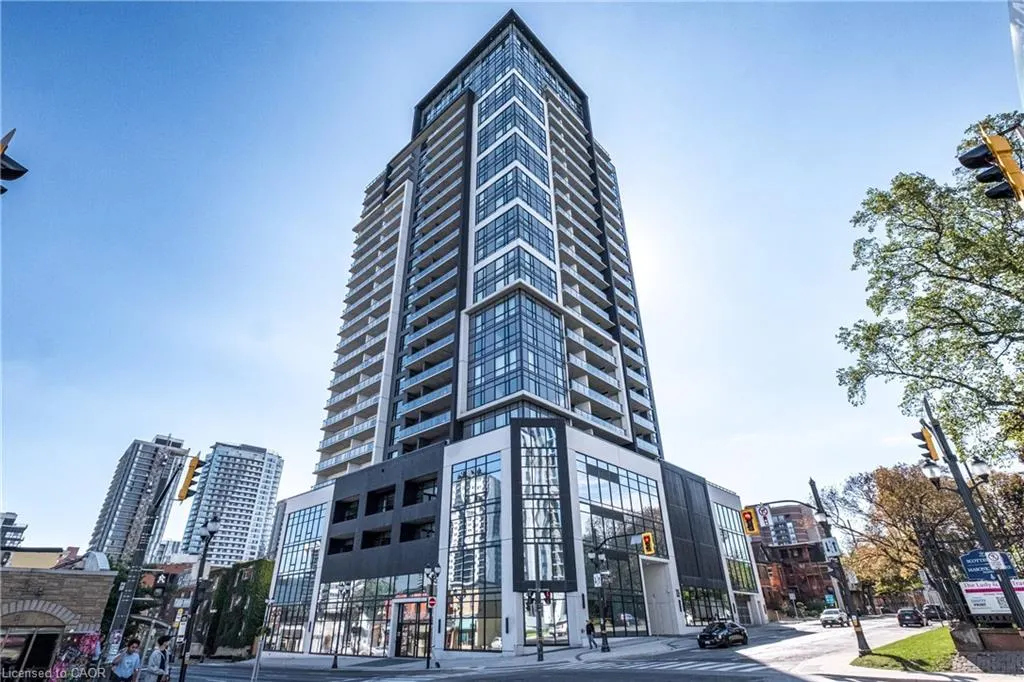 15 Queen Street S, #401
