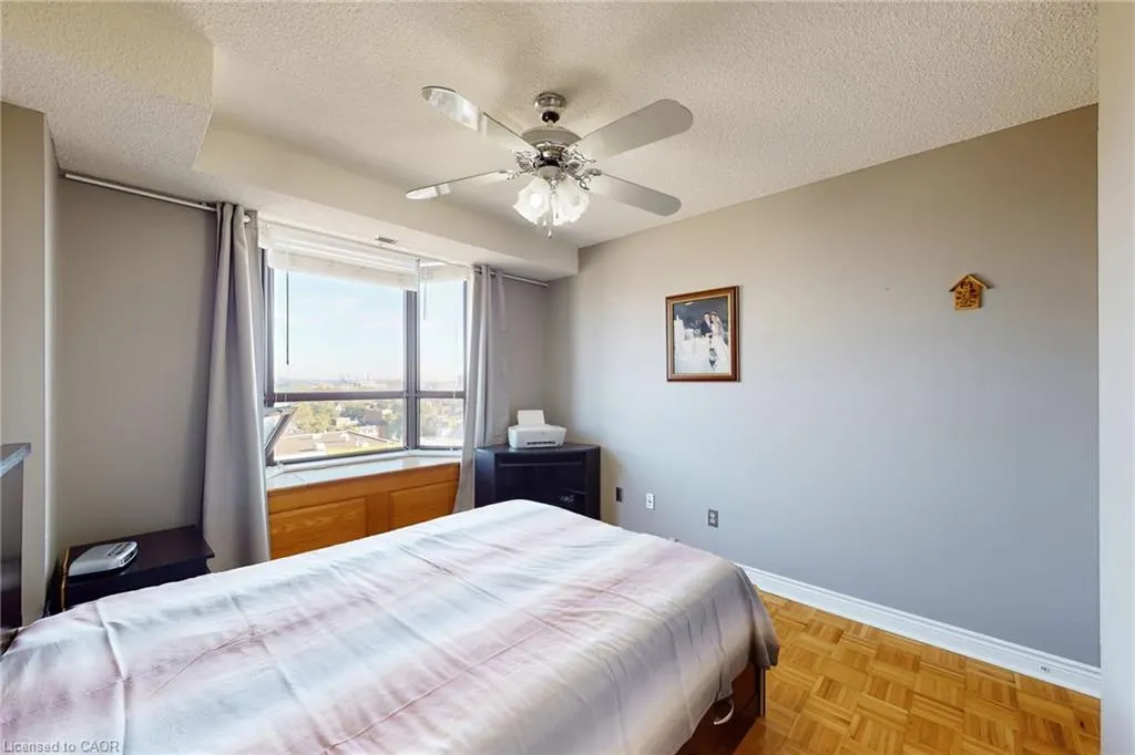 432 Main Street, #1002
