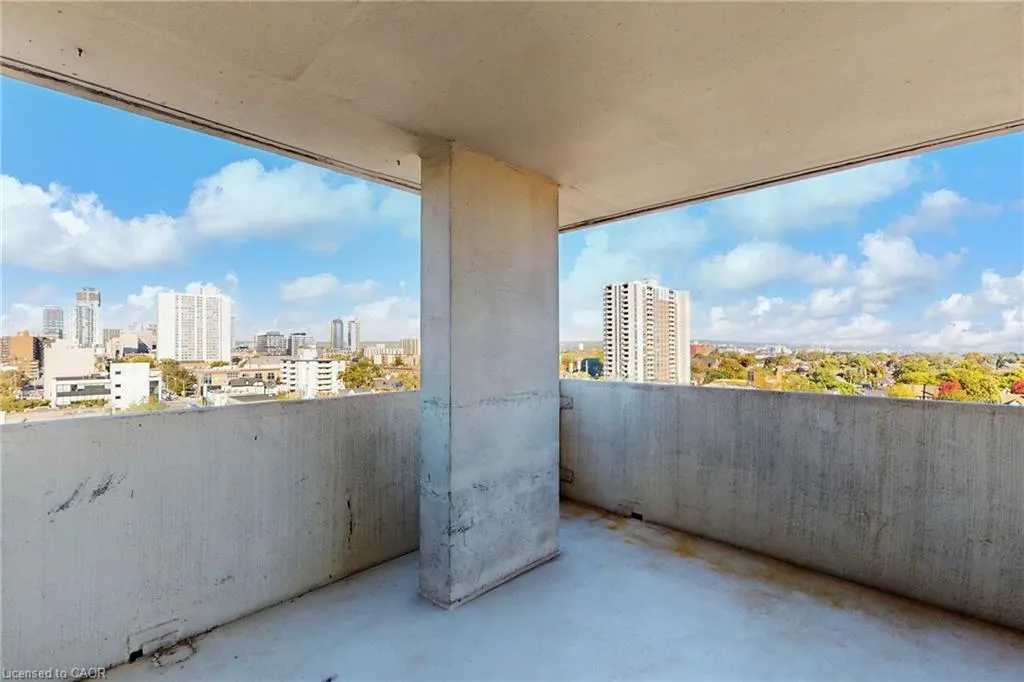 432 Main Street, #1002