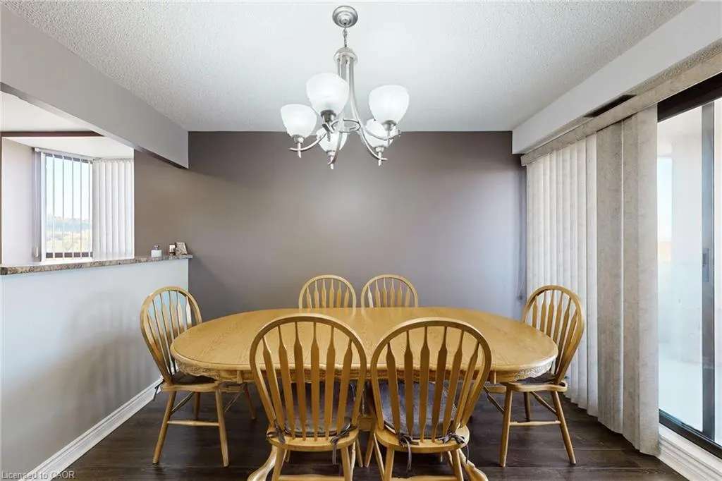 432 Main Street, #1002