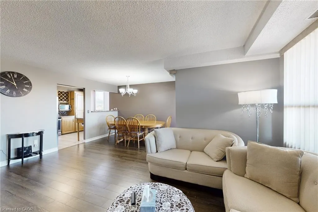 432 Main Street, #1002