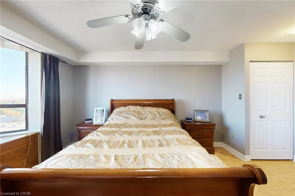 432 Main Street, #1002