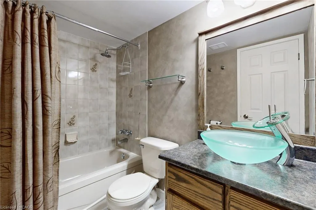 432 Main Street, #1002