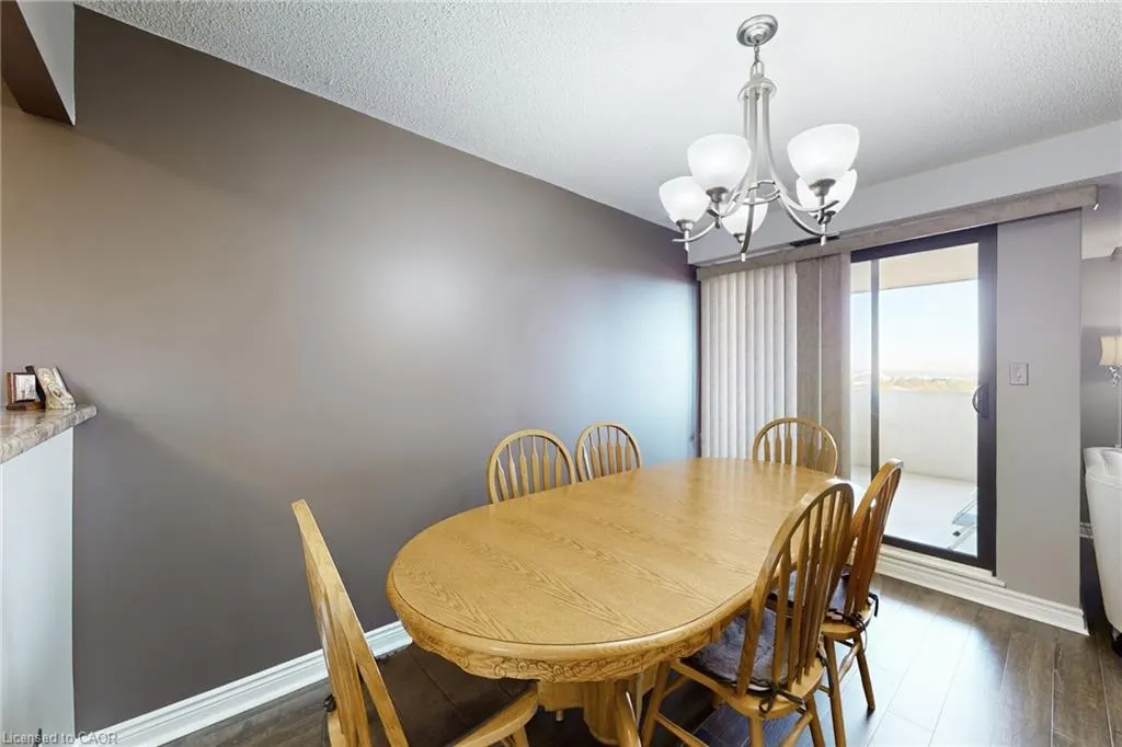 432 Main Street, #1002