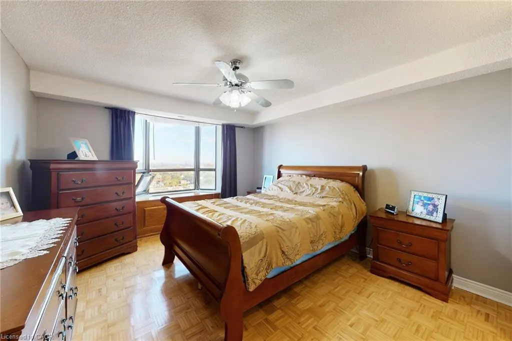 432 Main Street, #1002