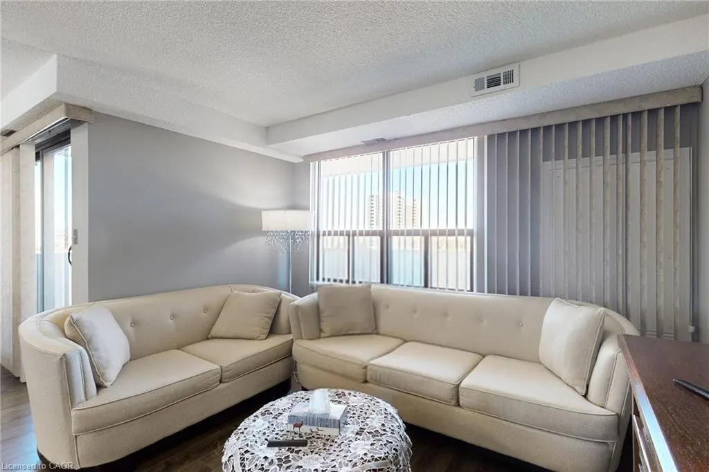 432 Main Street, #1002