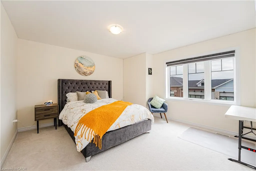 22 Oaktree Drive