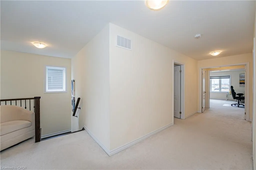 22 Oaktree Drive
