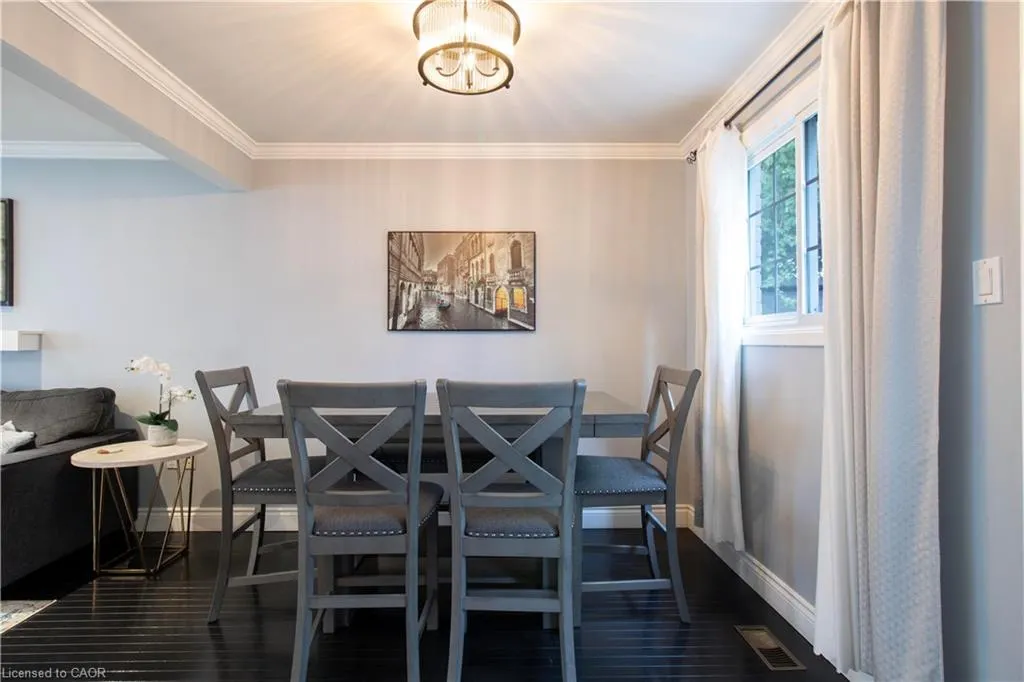 28 Glen Eden Court