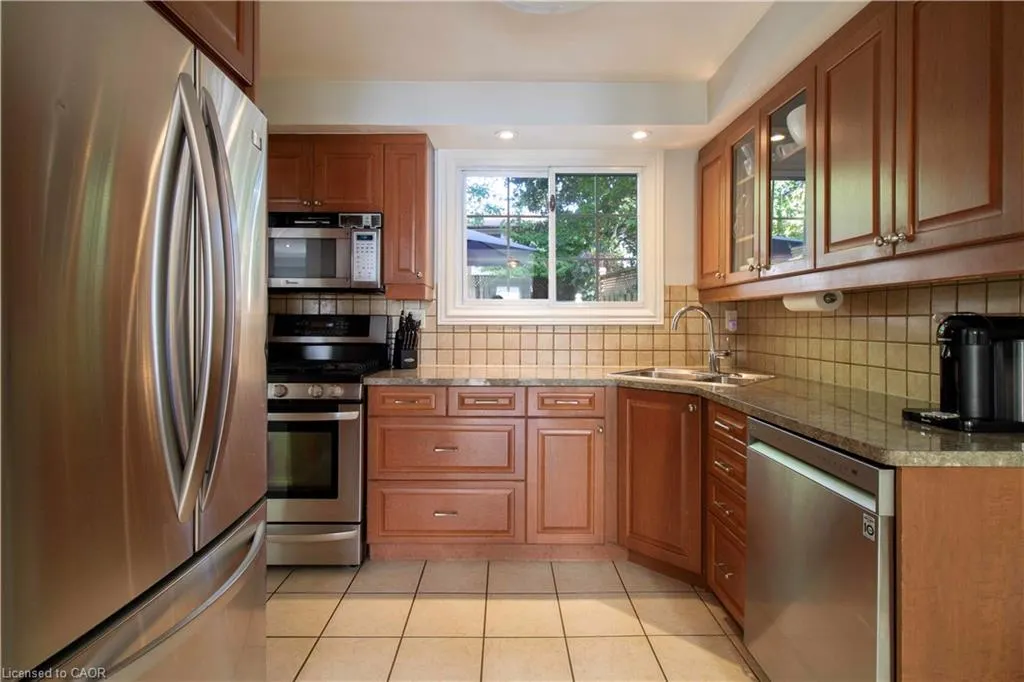 28 Glen Eden Court