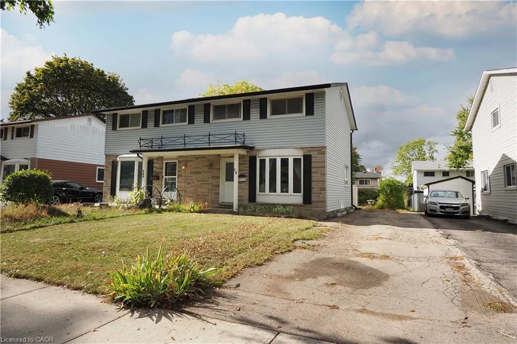 10 Balfour Crescent
