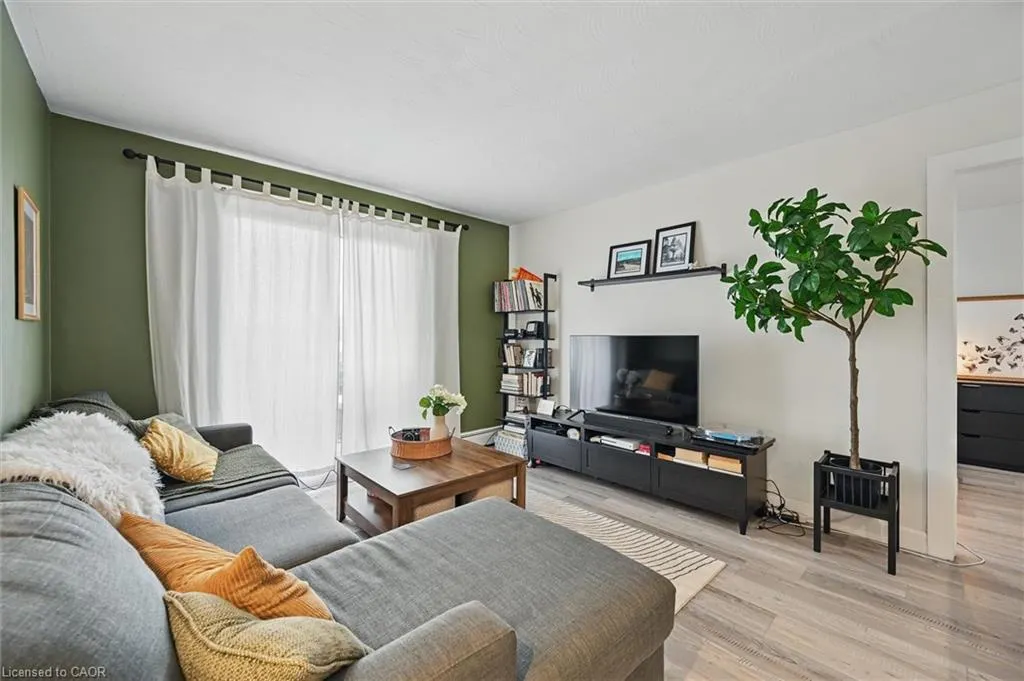 2373 King Street E, #43