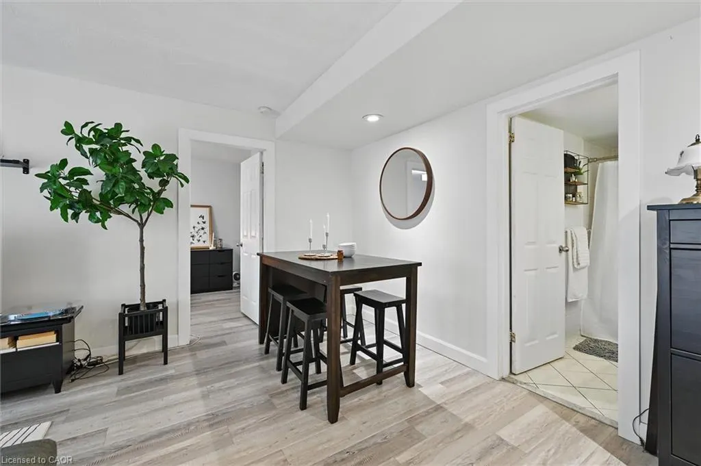 2373 King Street E, #43