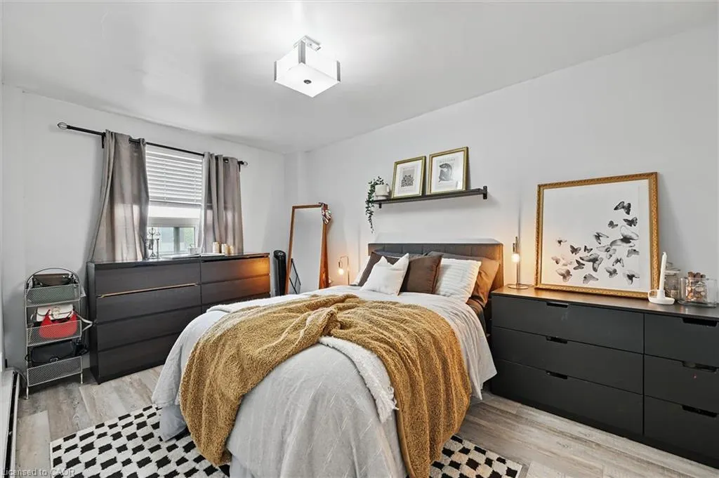 2373 King Street E, #43