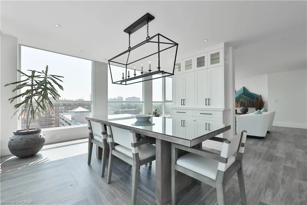 415 Locust Street, #1103