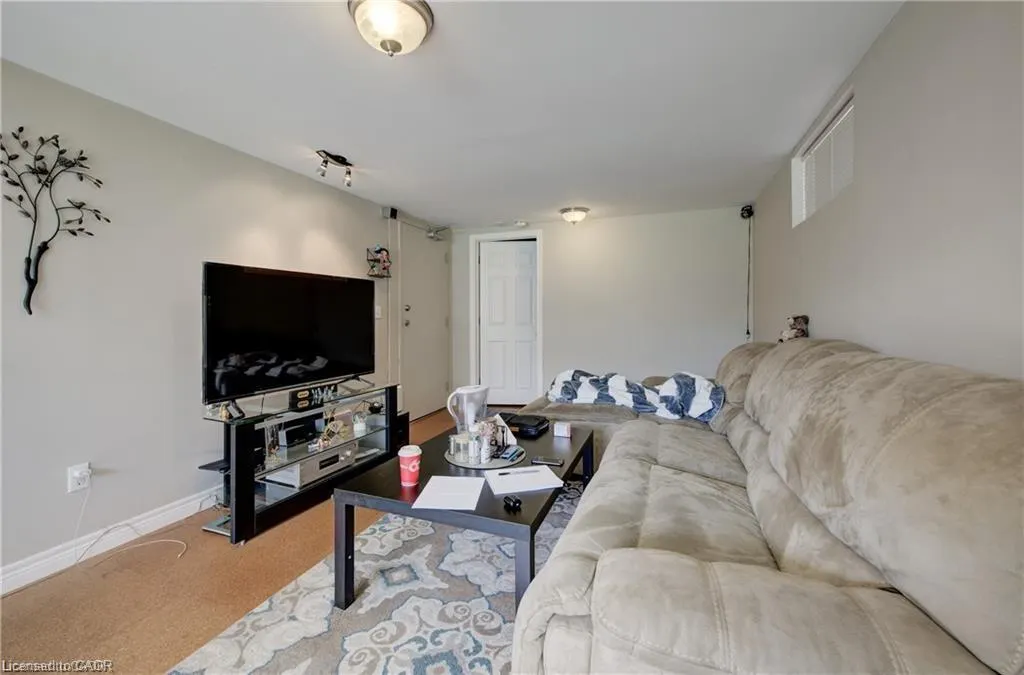 31 Weichel Street, #Lower