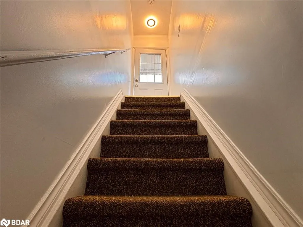 15 Lafayette Drive