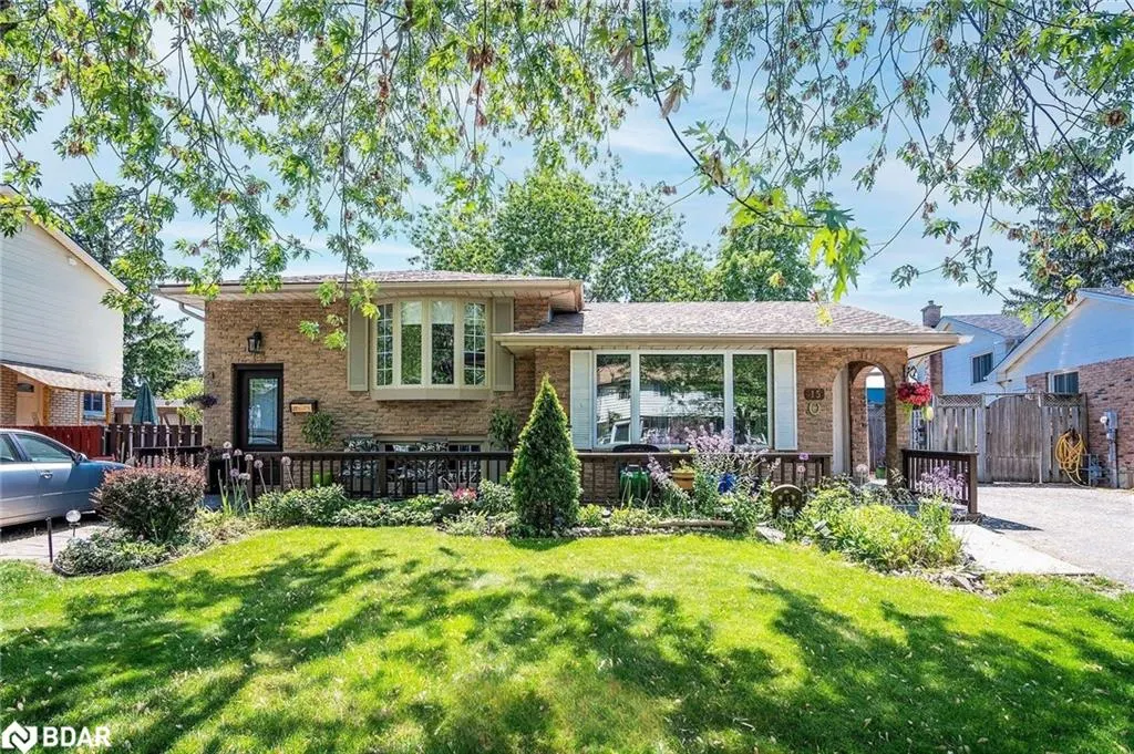 15 Lafayette Drive