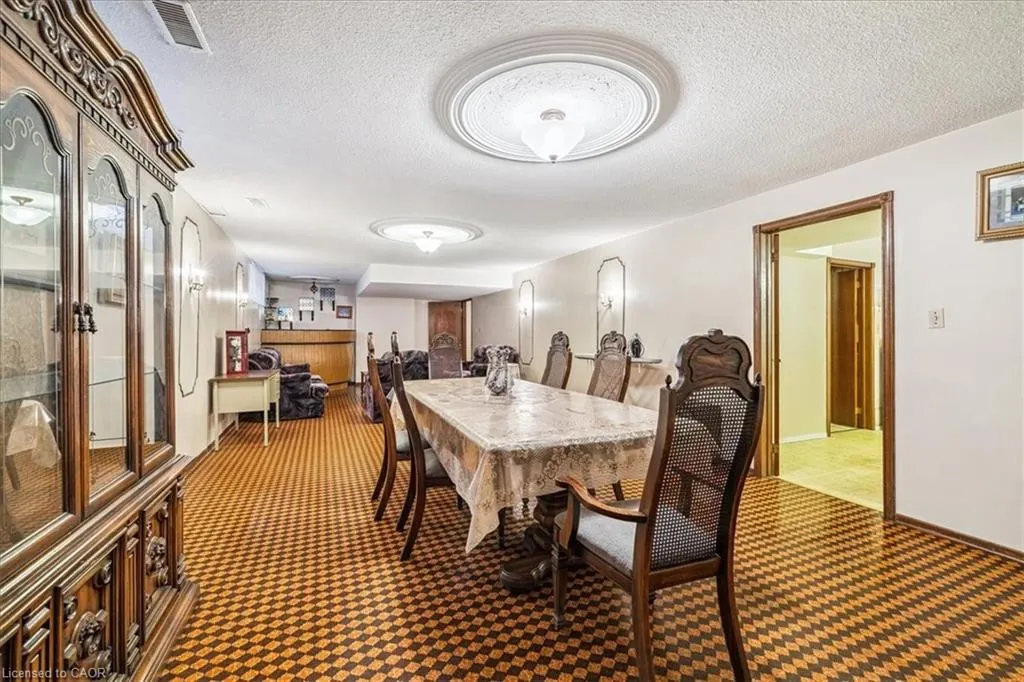31 Palm Court