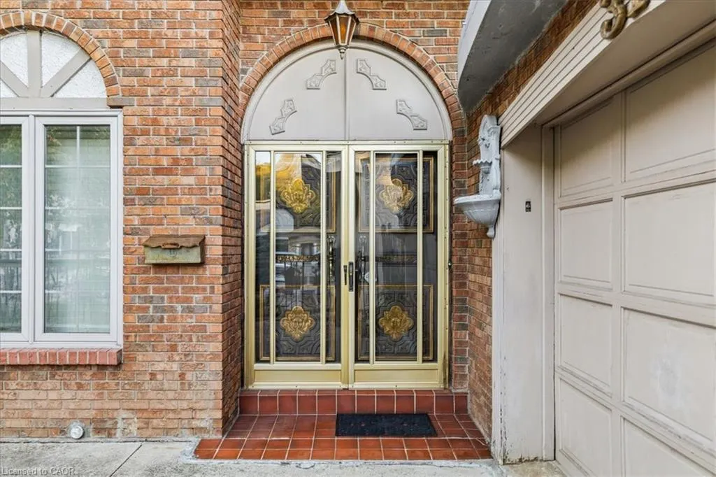 31 Palm Court