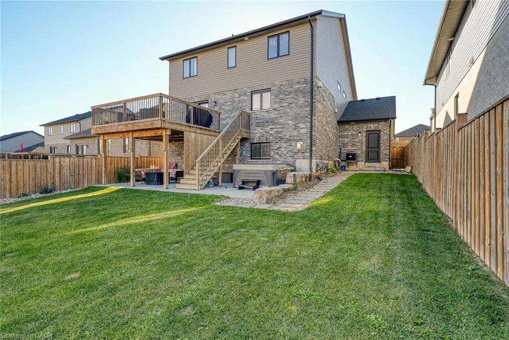 35 Peggy Avenue