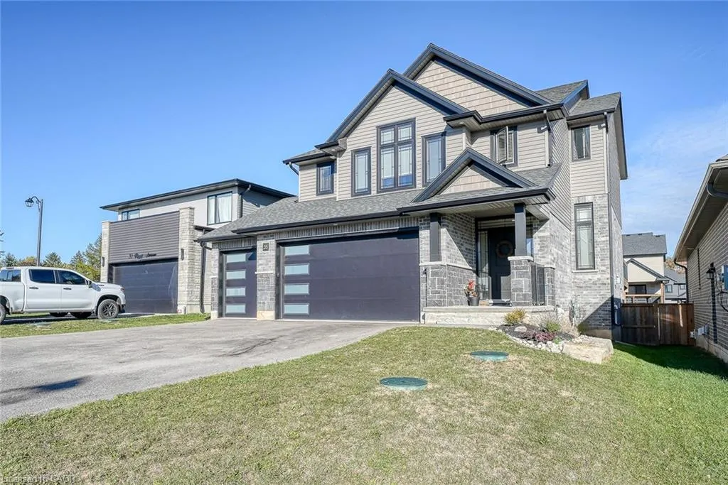 35 Peggy Avenue