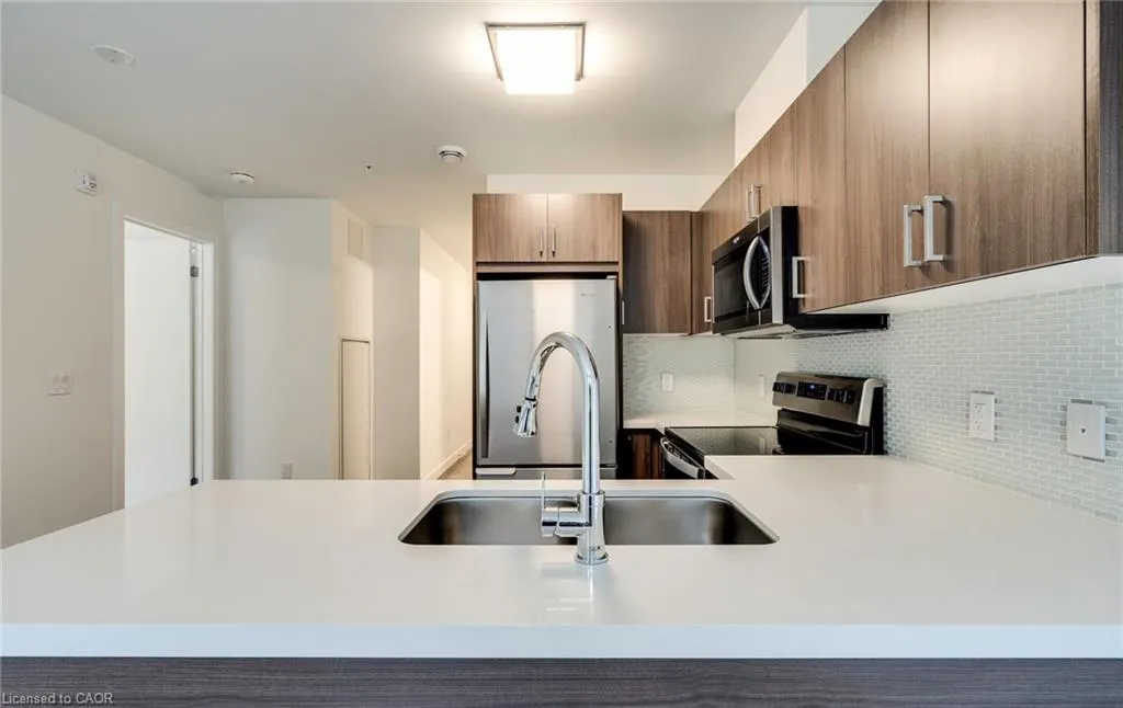 479 Charlton Avenue E, #102
