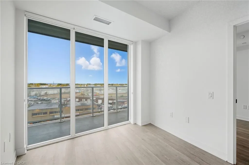 2782 Barton Street E, #507