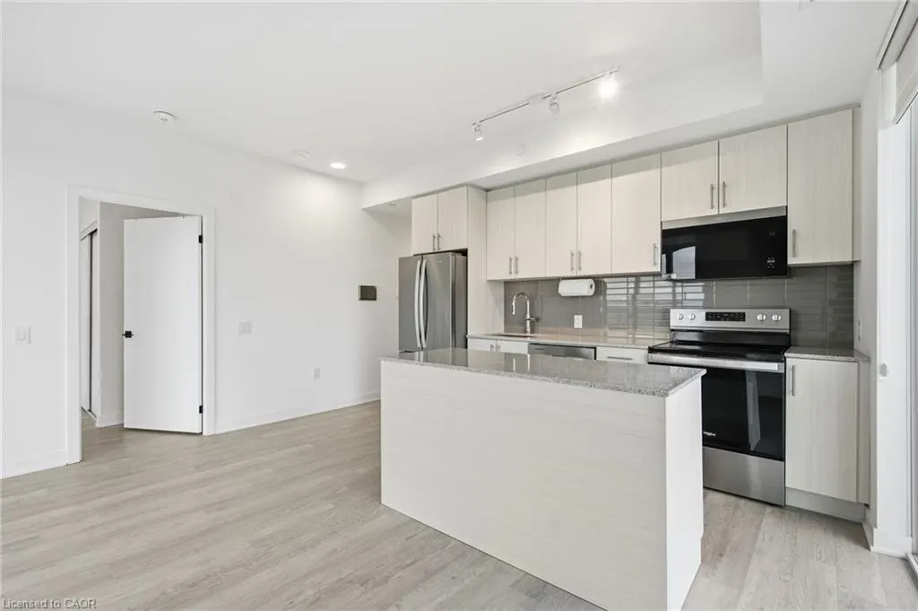 2782 Barton Street E, #507