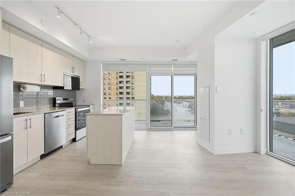2782 Barton Street E, #507