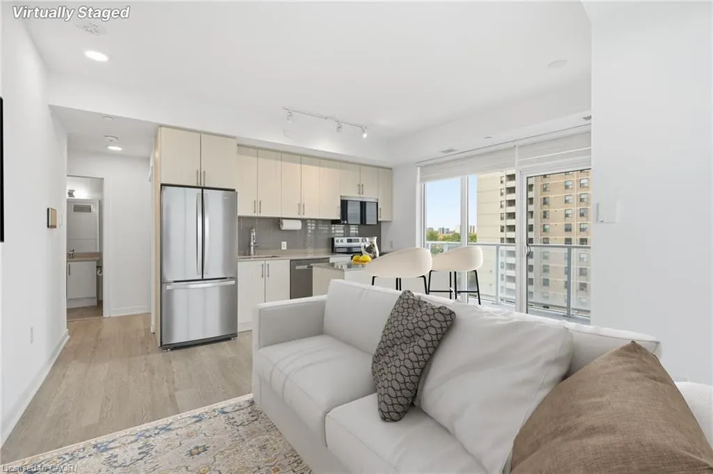 2782 Barton Street E, #507