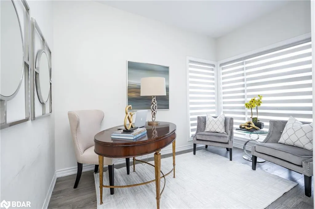 16 Bethune Avenue
