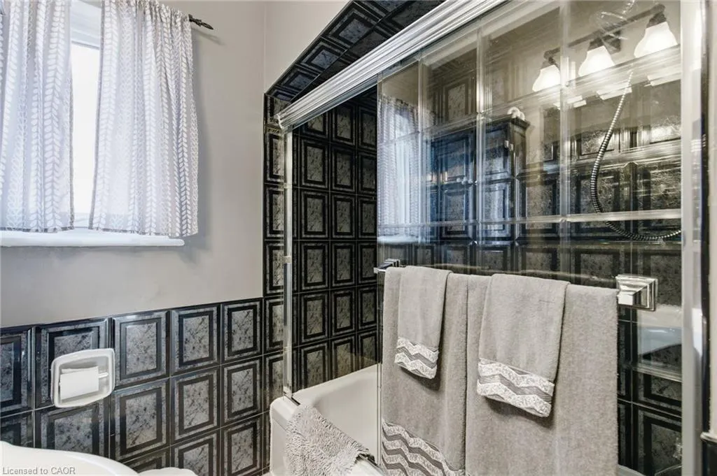 91 East 42nd Street