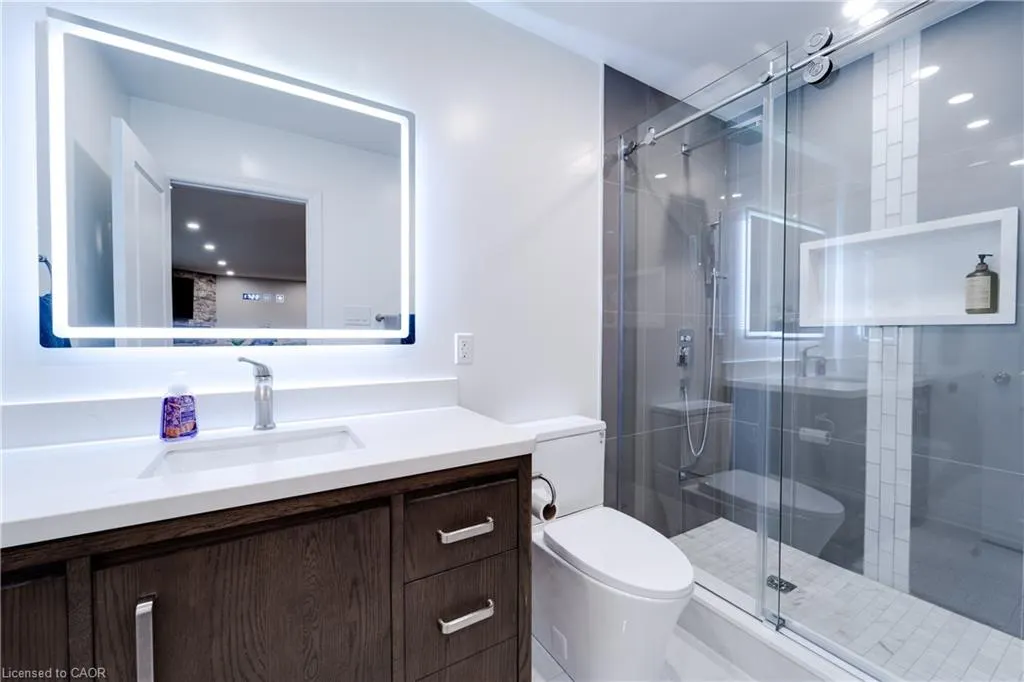 885 Glen Cedar Drive