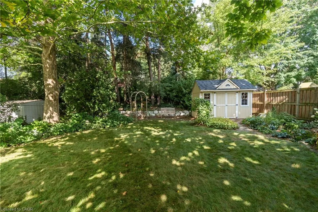 110 Ellis Crescent S
