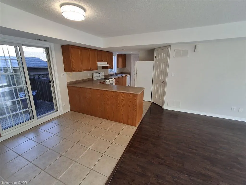 996 Rymal Road E, #15