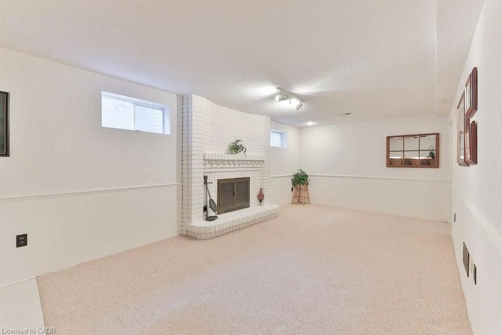 2289 Beejay Court