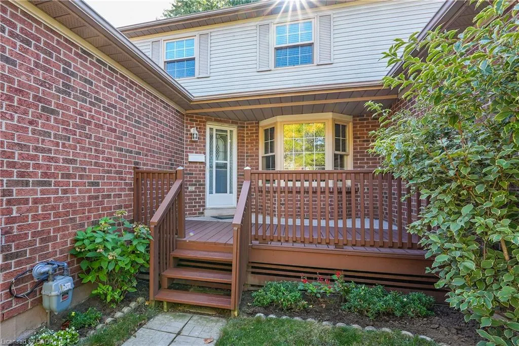 15 Hedgelawn Drive