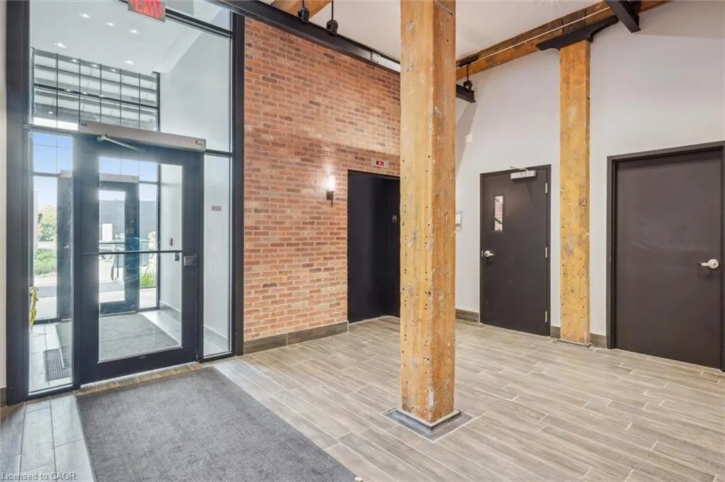 24 Cedar Street, #303