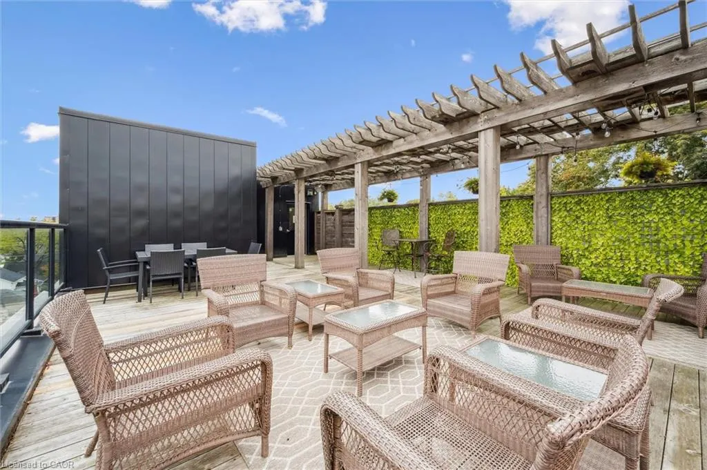 24 Cedar Street, #303