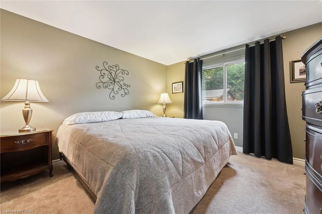61 Sandsprings Crescent
