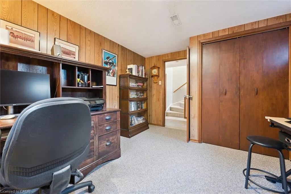61 Sandsprings Crescent