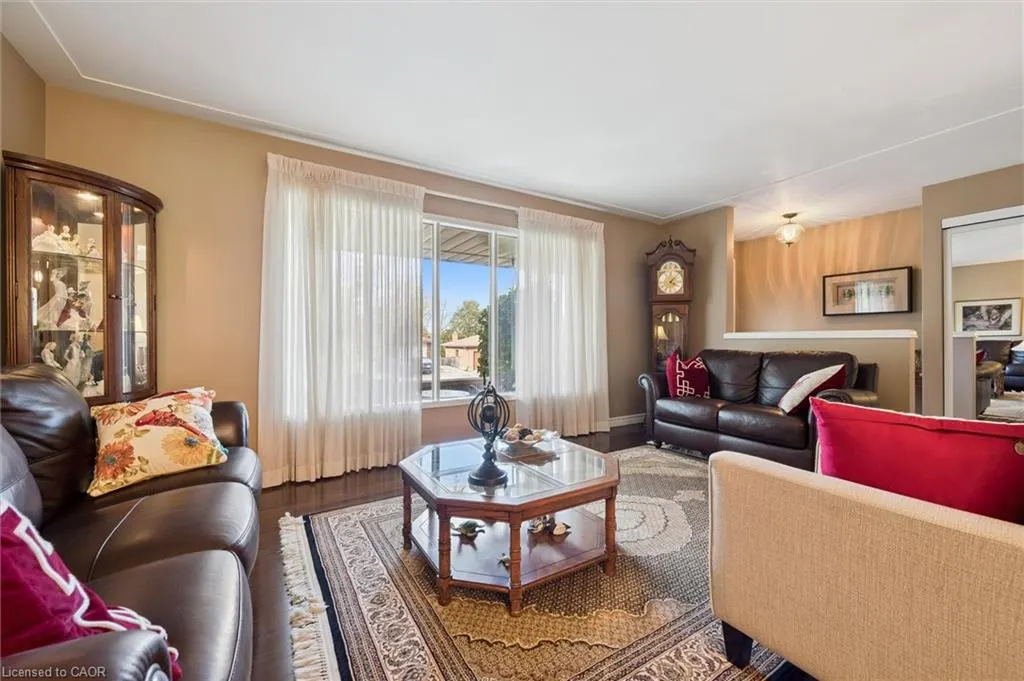 61 Sandsprings Crescent