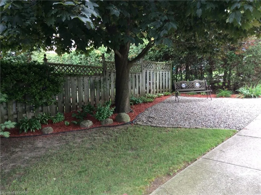 61 Sandsprings Crescent