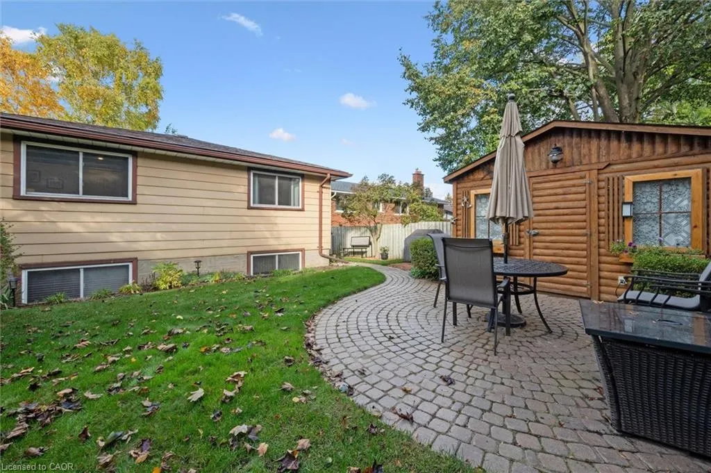 61 Sandsprings Crescent